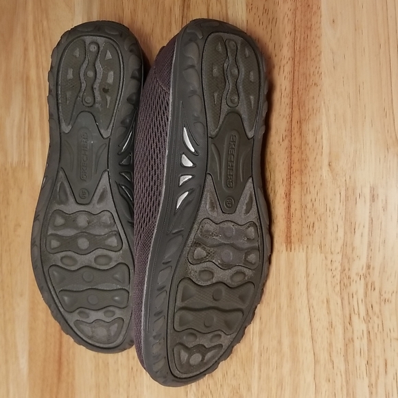 Skechers Relaxed Fit slip-ons with air-cooled memory foam. - Picture 7 of 9